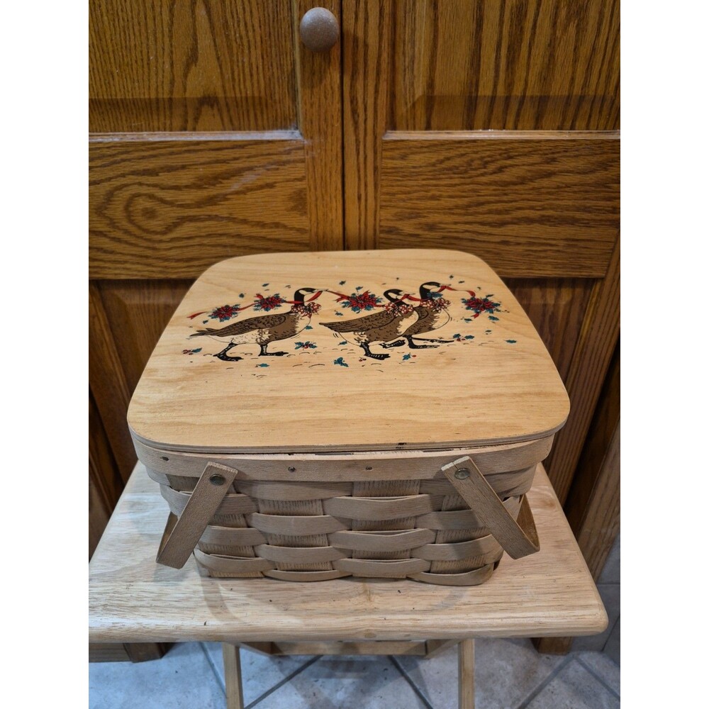 BASKETVILLE-Putney Vermont • Christmas Ducks Pie Basket+Removable Pie Insert